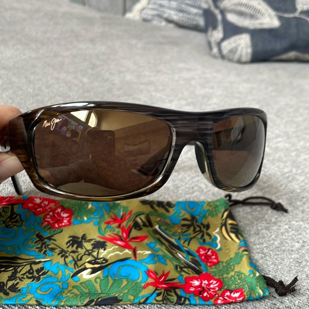 Maui Jim surfrider sunglasses